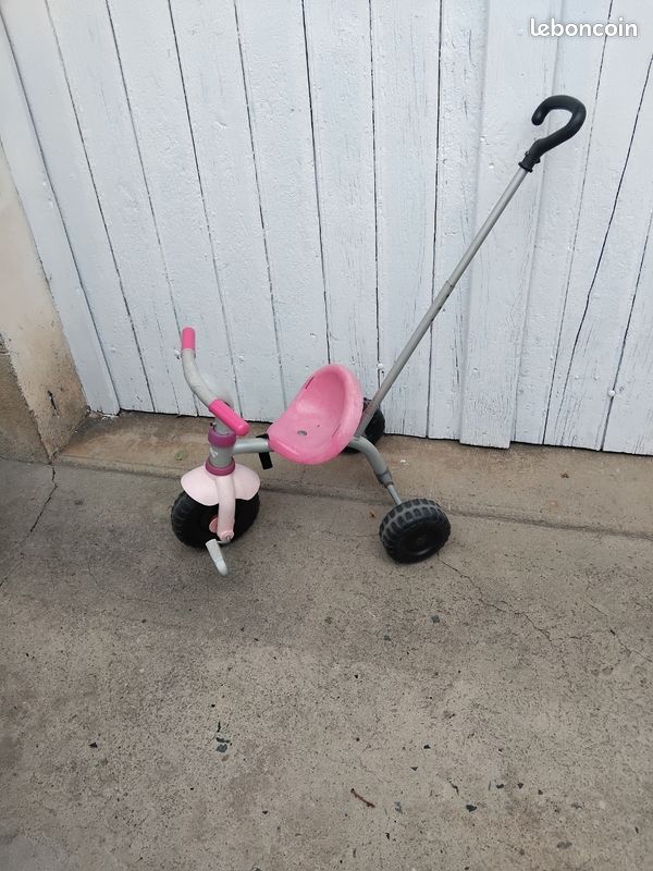 Tricycle (image 1)