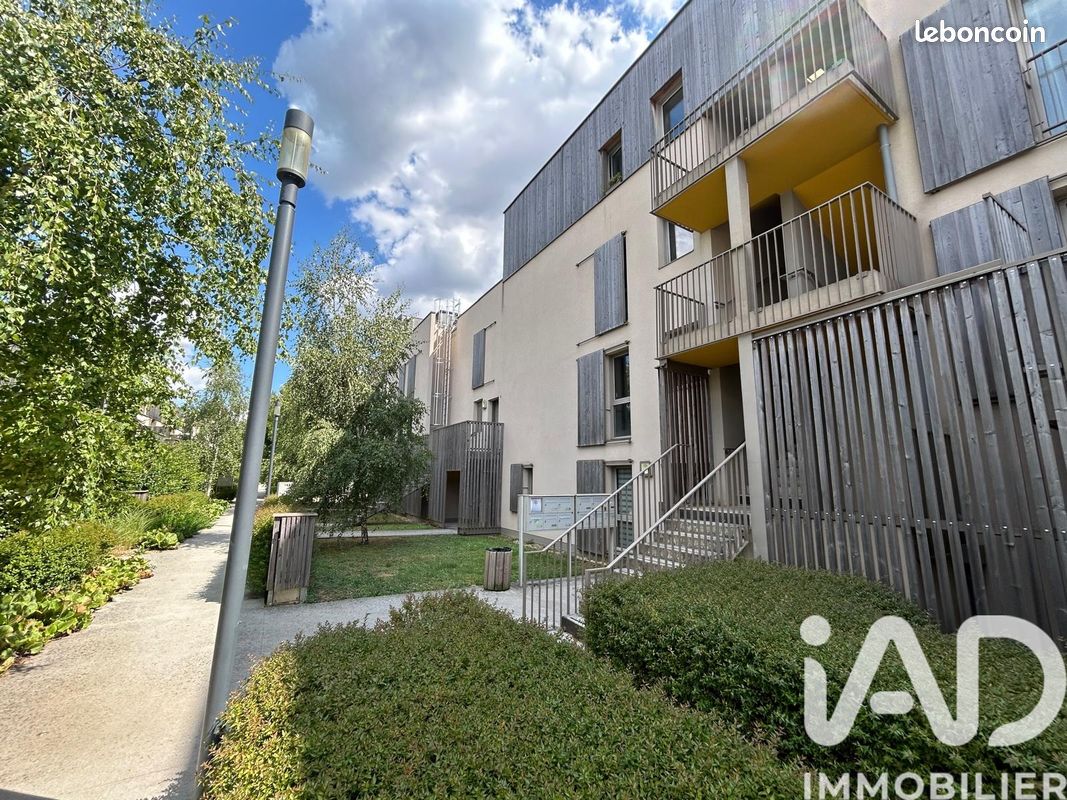 Appartement 5 pièces 83 m² · à Sainte-Geneviève-des-Bois · 83 m² · 259 000 €