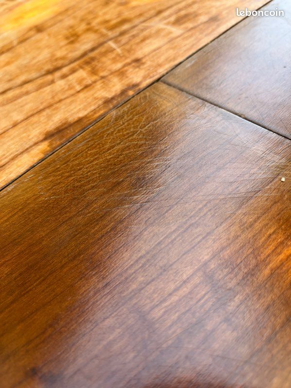 Jolie table en bois (image 8)