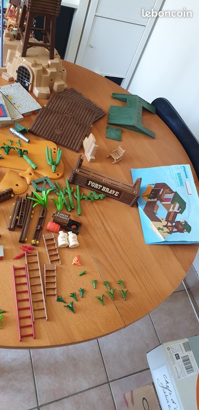 Tres gros lot de Playmobils (image 5)