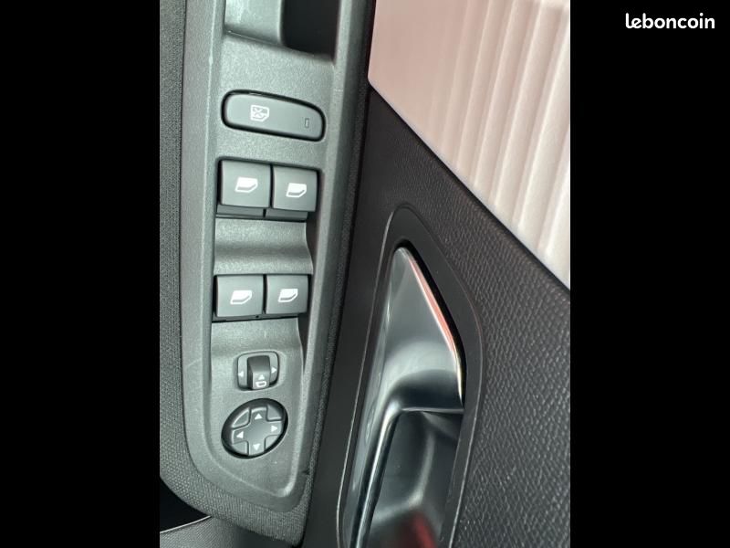 Citroen C4 1.2 Hybride 136ch S&S PLUS Automatique (image 25)