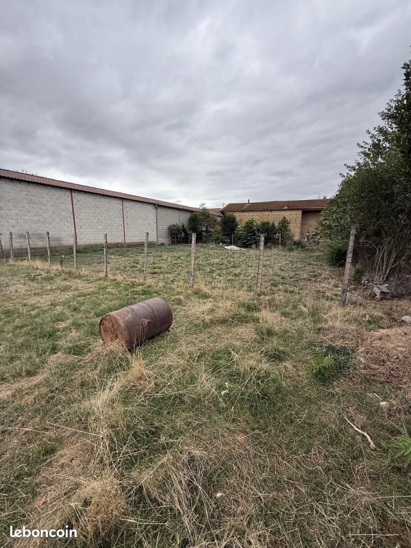 Terrain 456 m² · à Sardieu · 31 000 €