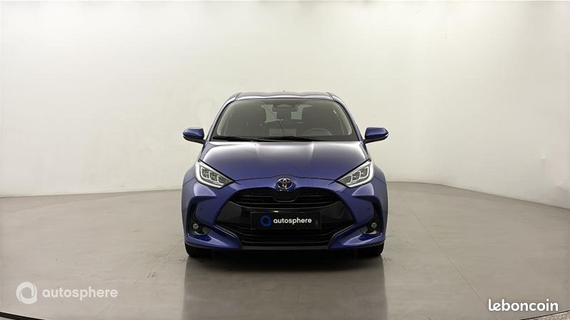 Toyota Yaris 116h Design 5p MY22 (image 2)