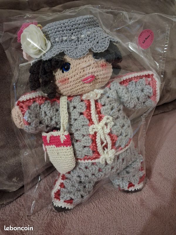 Poupée au crochet (image 1)