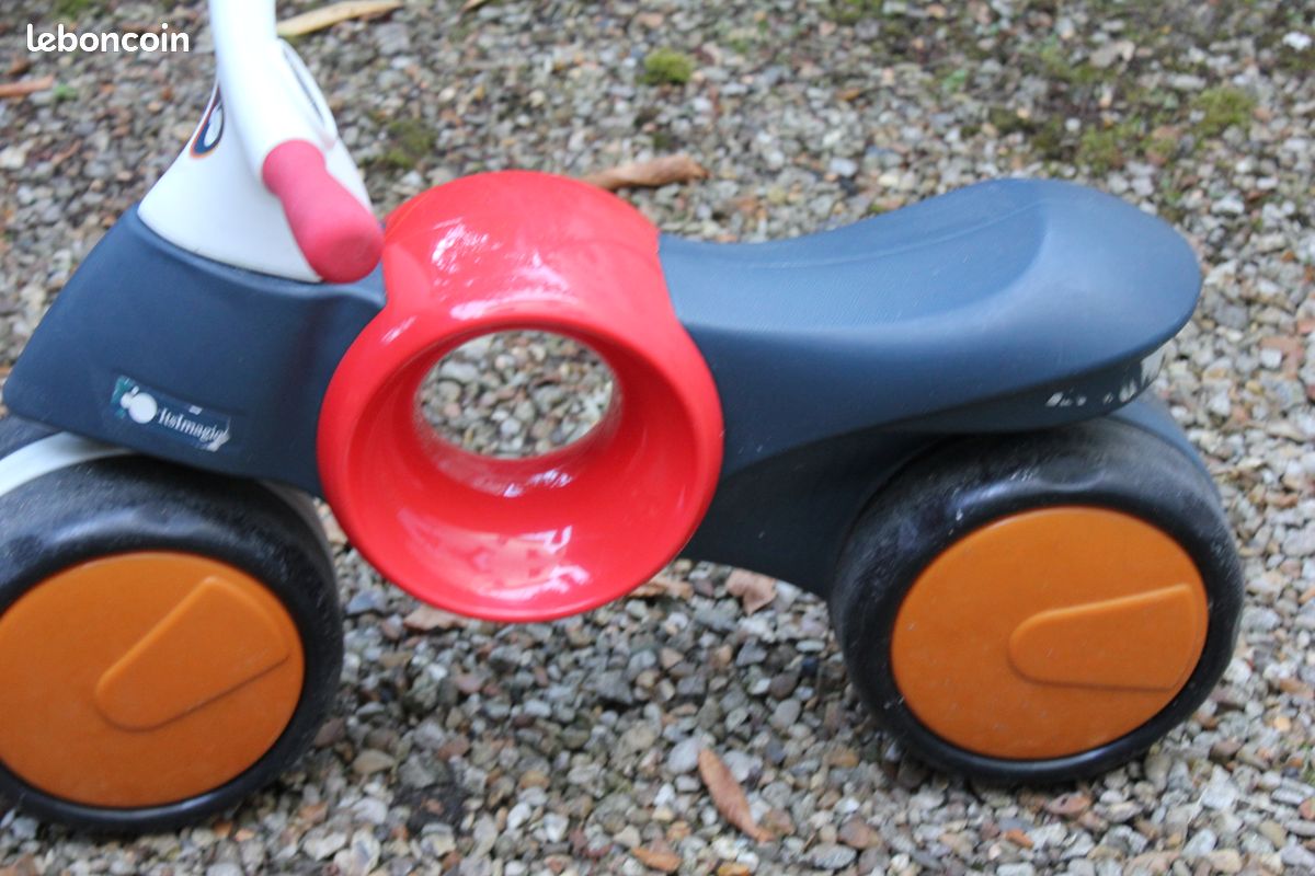 Moto enfant rouge et noire (image 3)