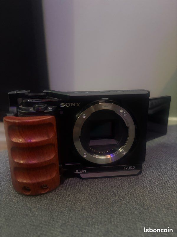 Sony Zv E10 peu utilisé - CAGE RIG - 16-50 mm + KF ND Filter (image 1)