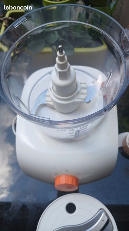 Robot coupe légumes avec 2 lames coupe crudités et 2 lames différentes pour mixer fabriqué en Allemagne 4 en 1 de 350 Watts (image 8)