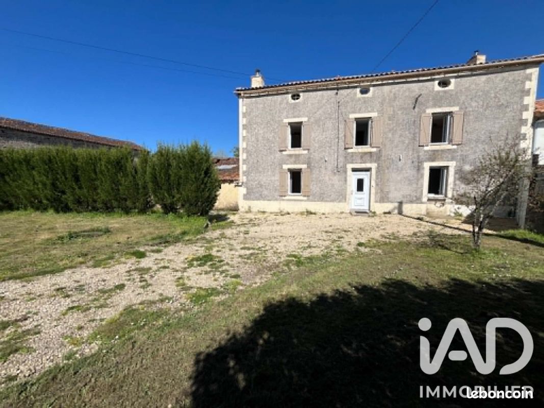 Maison 4 pièces 104 m² · à Châtillon-sur-Thouet · 104 m² · 178 000 €