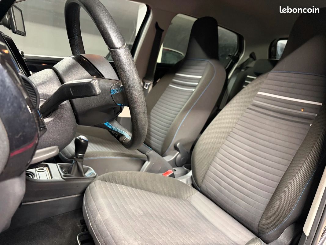 VOLKSWAGEN UP Up 1.0 75 BlueMotion Technology Up Série Cup 6080 (image 10)