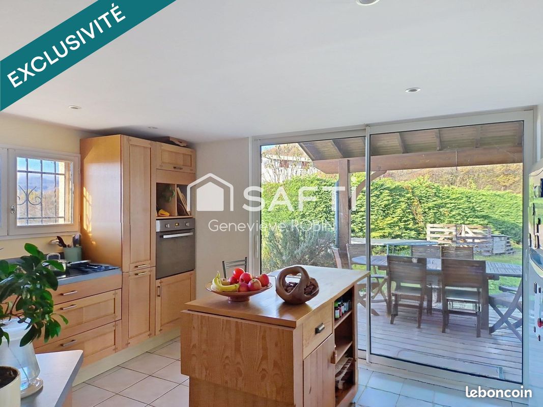 Maison 7 pièces 196 m² · à Thurins · 196 m² · 480 000 €