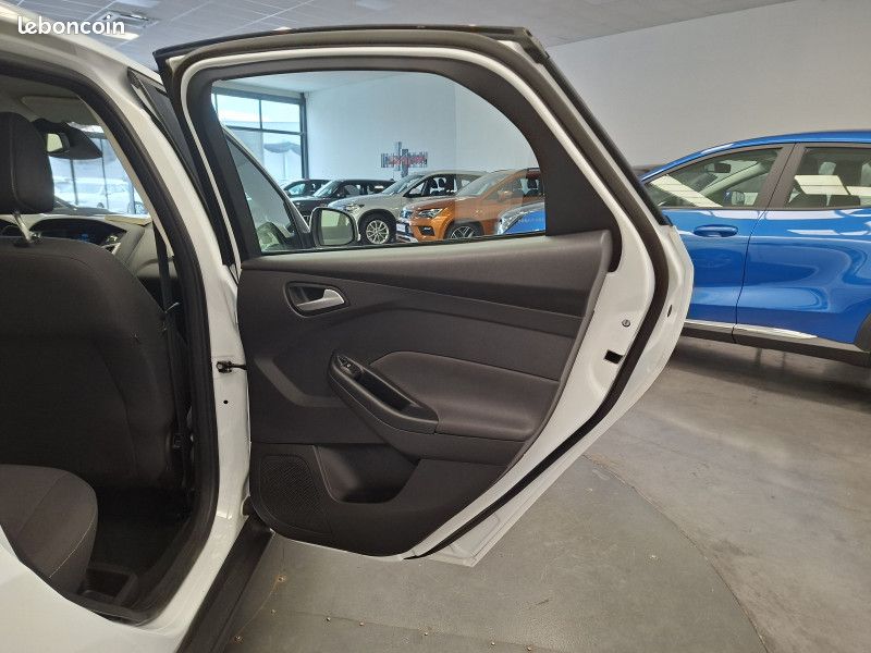 Ford FOCUS 1.0 scti 125 ch 1ère main / Clim Auto / Régulateur / Radar / Bluetooth / (image 26)