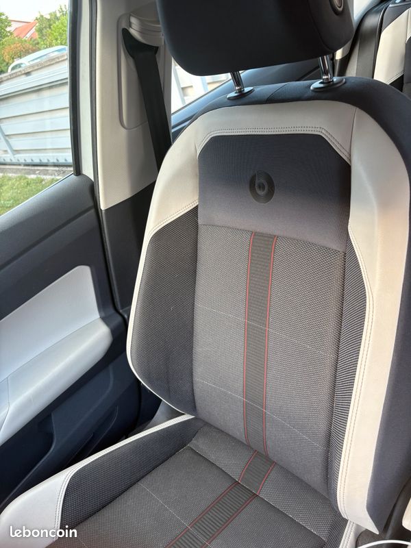 Polo VI 75ch First Edition x Beats (image 7)