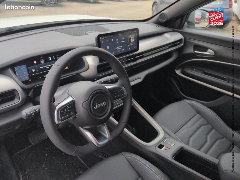 Jeep Avenger 1.2 Turbo T3 110ch MHEV Summit BVR6 eHybrid (image 15)
