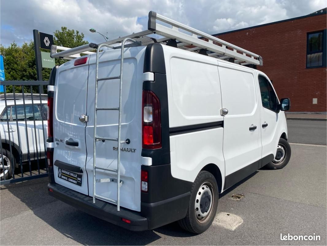 Renault Trafic CONFORT 2.0 DCI 130CV L1H1 2T8 17.000HT - BLUETOOTH/GALERIE/CLIM/KIT BOIS (image 12)