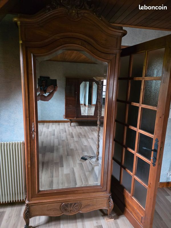 Armoire ancienne style Louis XV (image 1)