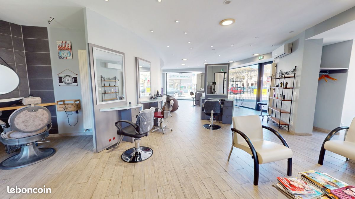 Local commercial 140 m² · à Sury-le-Comtal · 140 m² · 55 700 €