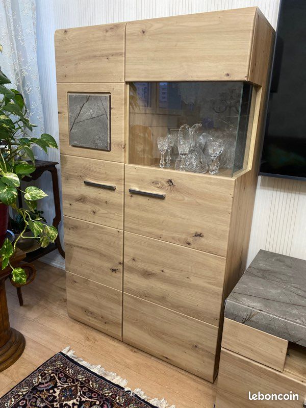 Armoire en bois (image 1)