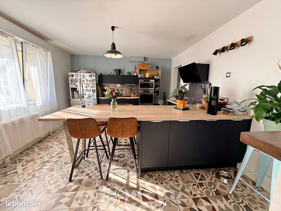 Maison 6 pièces 150 m² · à Saint-Loubès · 150 m² · 365 000 €