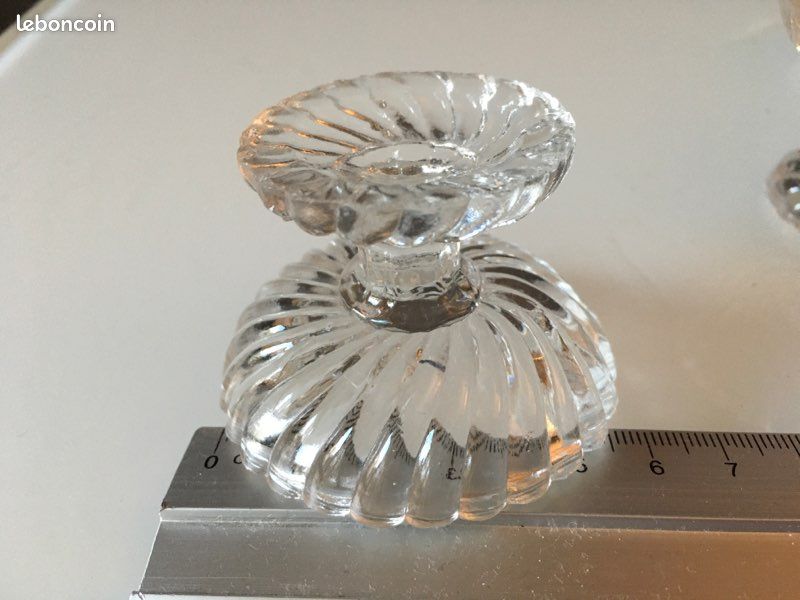 Pâques n°1 - Petite poule ancienne salière sel poivre en verre transparent en 2 parties Vallérysthal Portieux Décoration - Collection