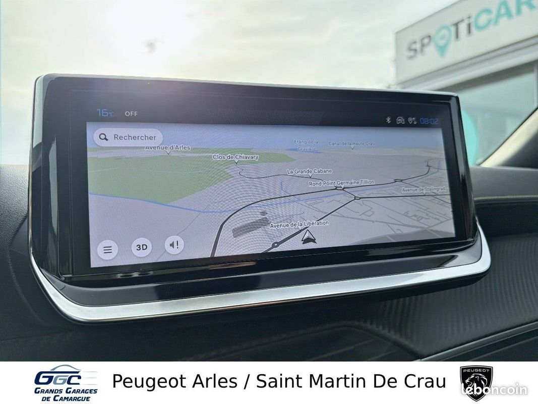 PEUGEOT 2008 Hybrid 145 e-DCS6 GT (image 16)