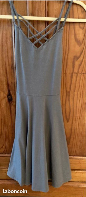 Robe fluide bretelles évasée hollister (image 2)