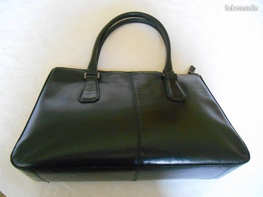 Sac a main en cuir noir (image 1)