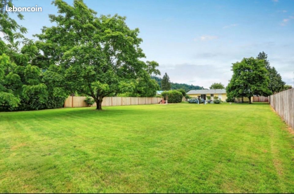 Terrain 700 m² · à Pontcarré · 236 000 €