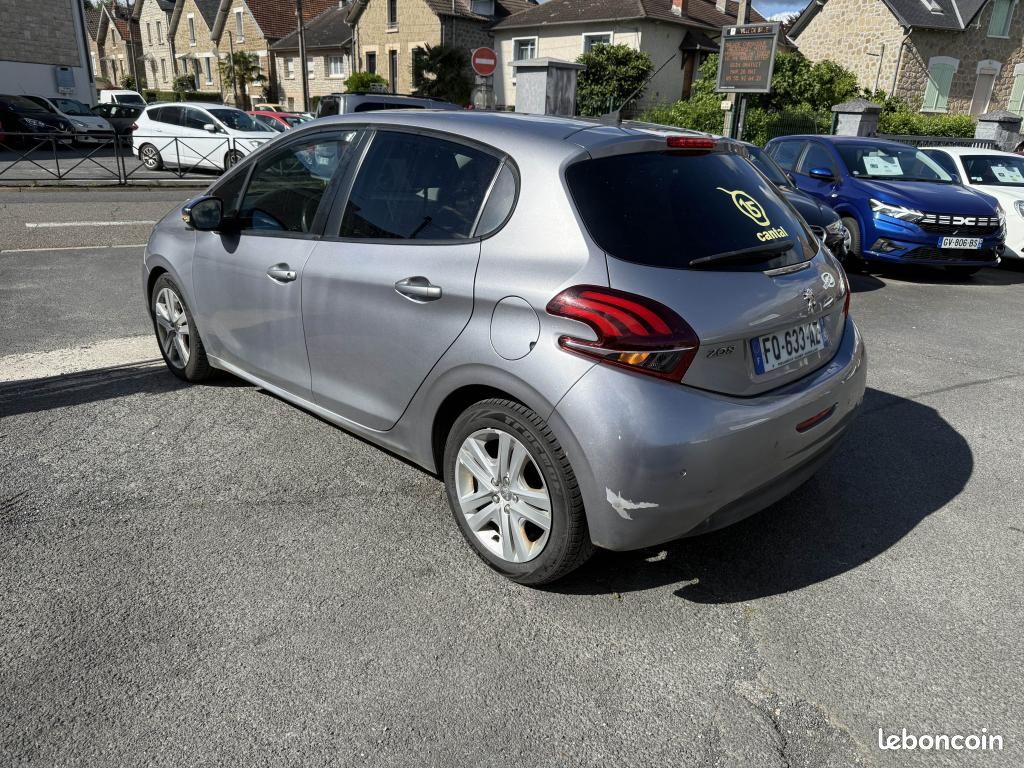 PEUGEOT 208 1.5 BlueHDi S&S - 100 Allure GPS + RADAR AR + CLIM (image 22)