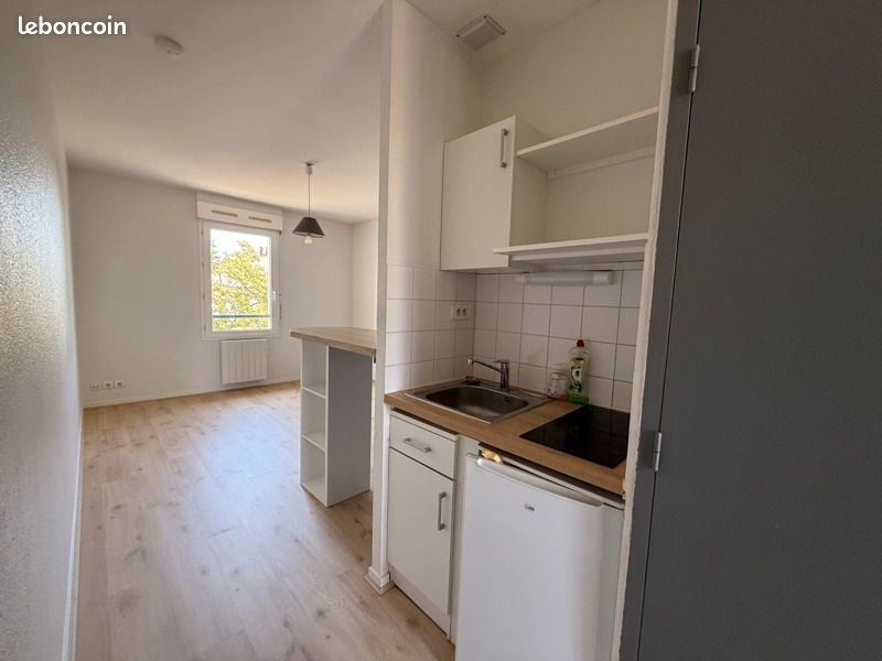 Appartement 1 pièce 21 m² · à Niort · 21 m² · 350 €