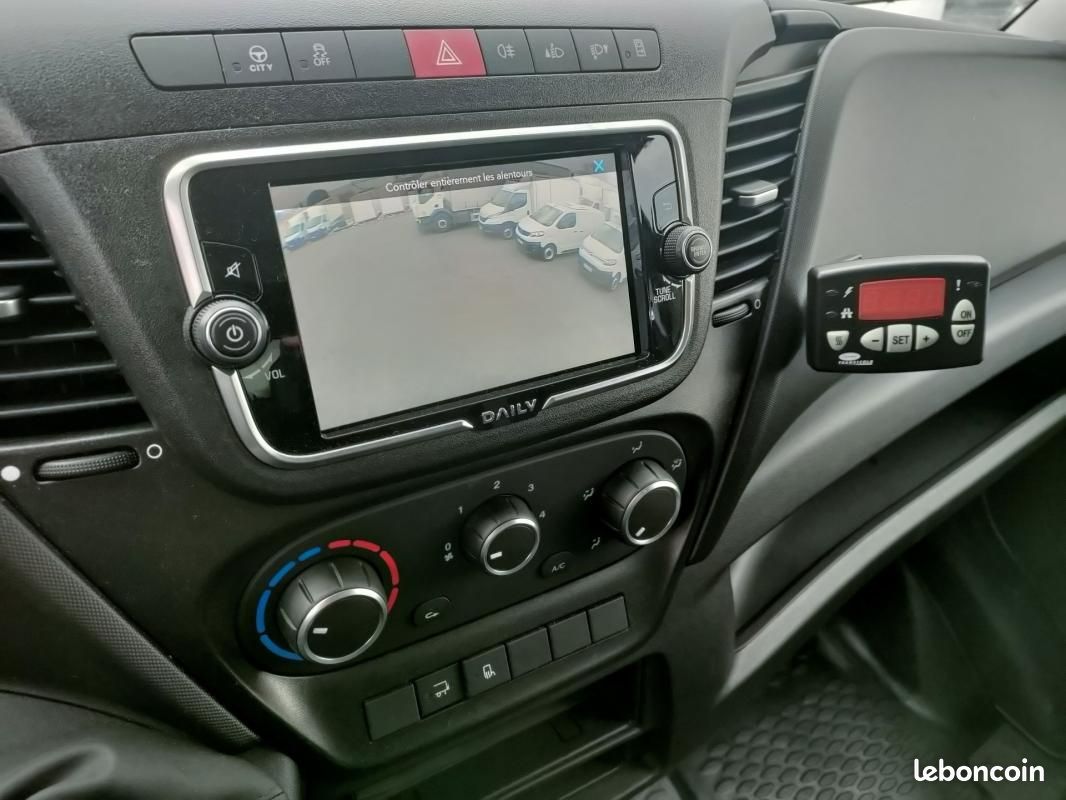 Iveco Daily CHASSIS CABINE FRIGO 12M3 160 CV ROUES JUMELEES HAYON CAISSE CAZAUX GROUPE THERMOKING... (image 12)