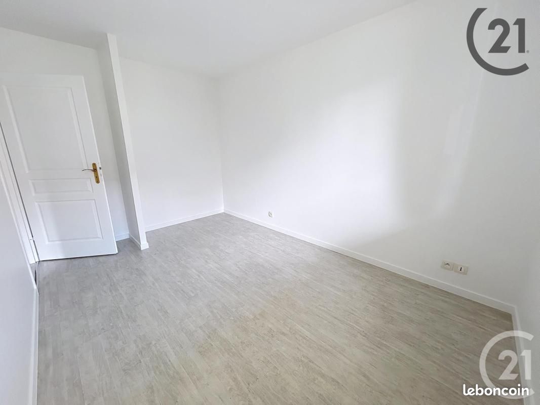 Appartement a louer brie-comte-robert - 3 pièce(s) - 57 m2 - Surfyn