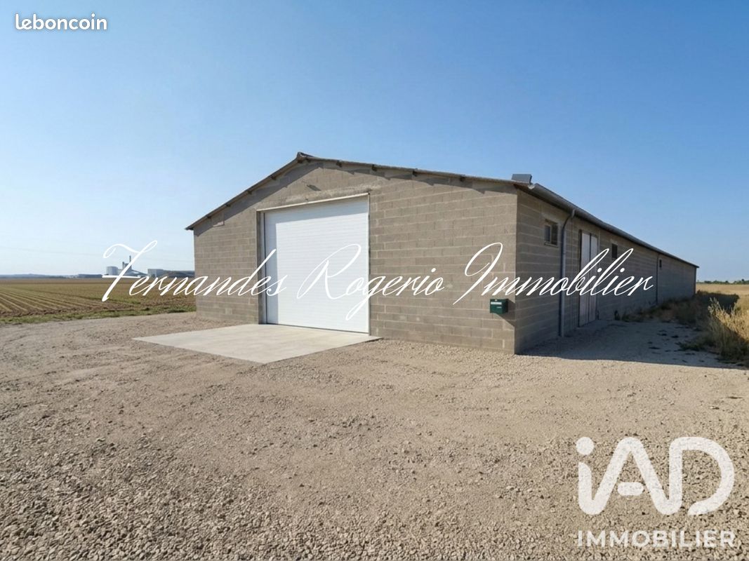 Maison 1 pièce 350 m² · à Laas · 350 m² · 100 000 €