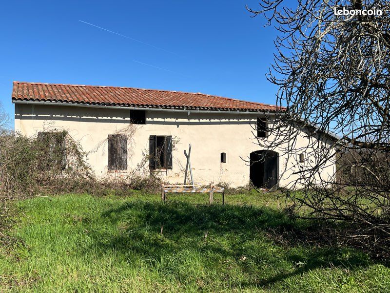 Maison 5 pièces 310 m² · à Beaufort · 310 m² · 140 000 €
