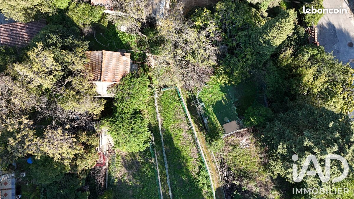 Terrain 440 m² · à Marseille · 440 m² · 252 000 €