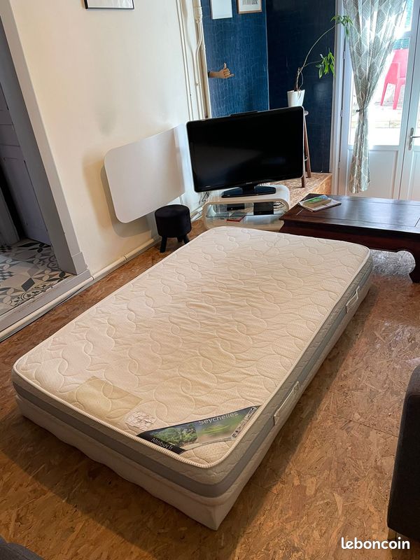 Matelas et sommier (image 1)