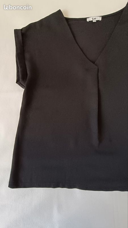 Blouse fluide élégante noire (image 5)