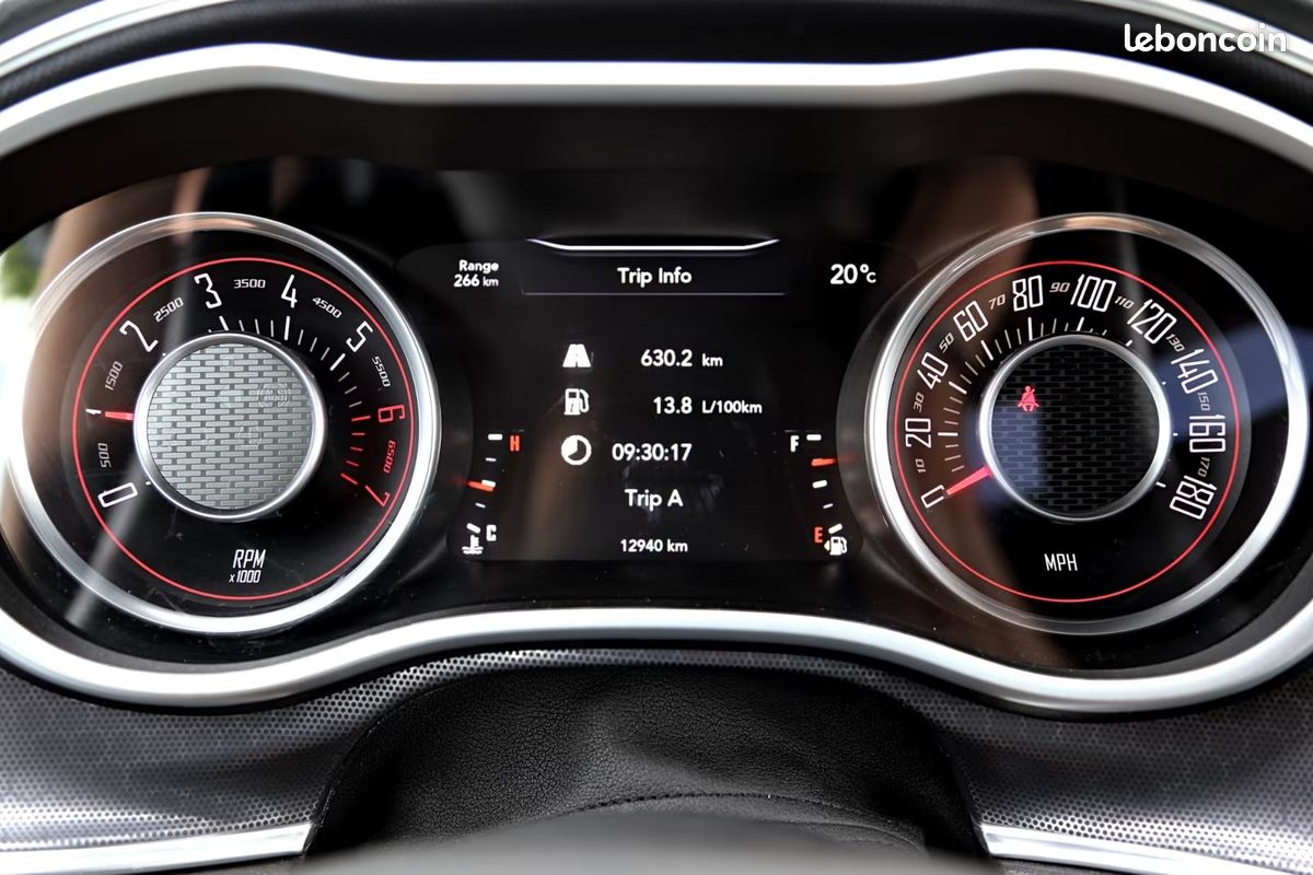 Dodge CHALLENGER Scat Pack 6.4 V8 HEMI 492 ch – BVM – Shaker – Caméra – 12 900 km (image 19)