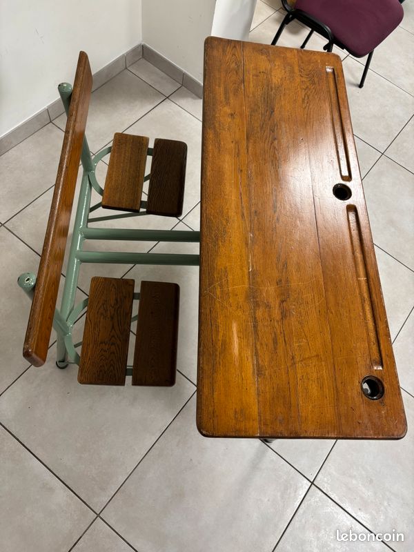Table d'écolier (image 2)