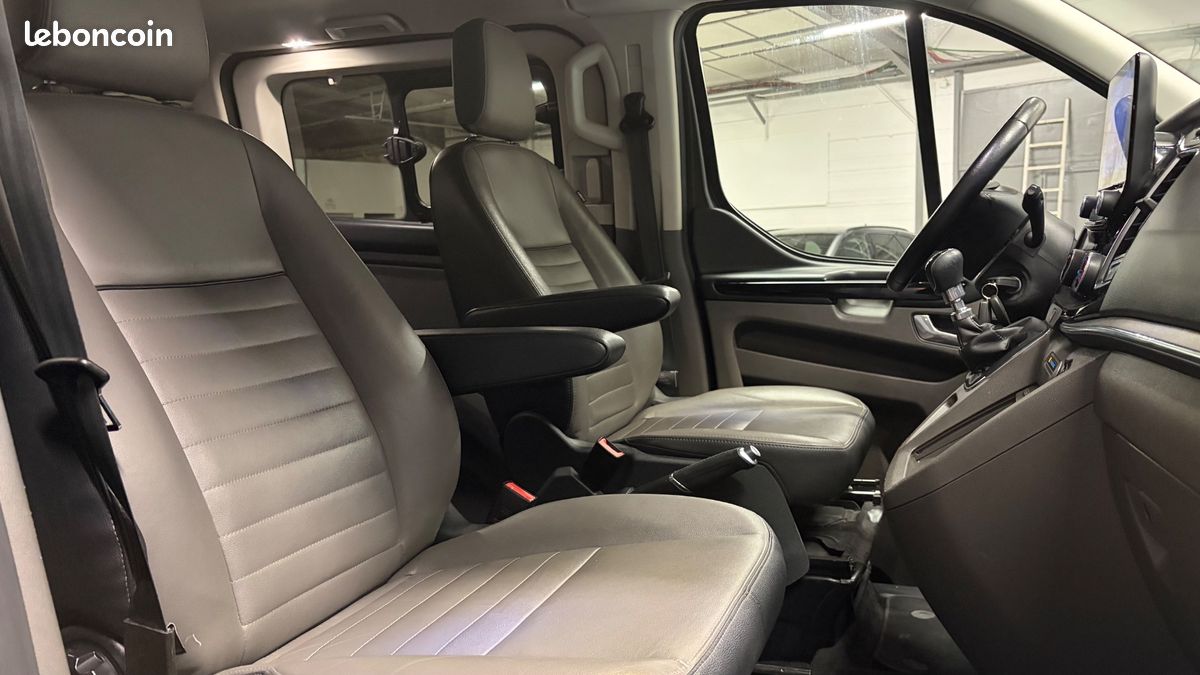FORD TOURNEO CUSTOM COMBI 320 2.0 ECOBLUE 185 L1H1 COURT PC-TN SPORt (image 6)