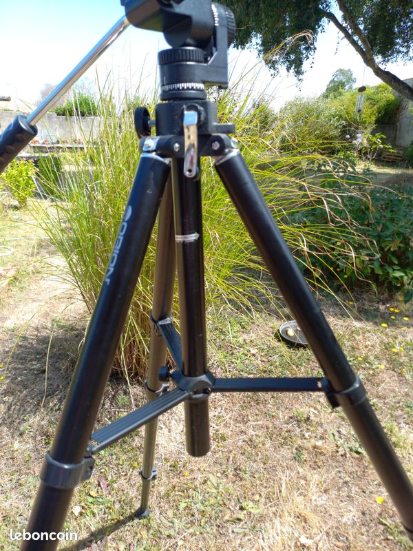 Jumelles astronomiques Orion 15×70 et trépier (image 7)