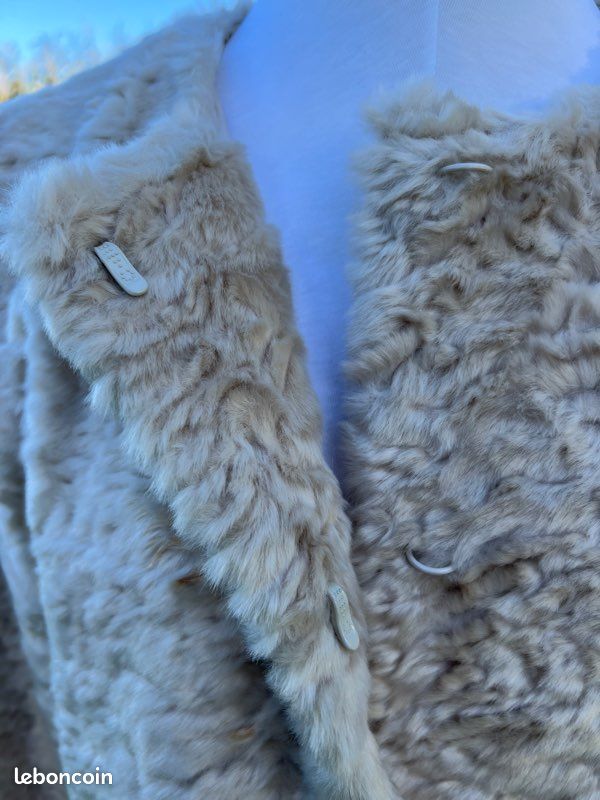 Très belle veste Marque CAROLL - Taille 40 (image 2)