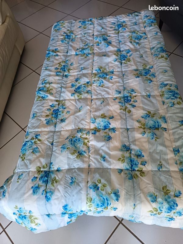 Petite couette /édredon 85 x 160 (image 1)