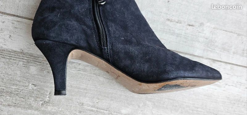 Magnifiques bottines Tamaris Bleu marine Nubuck Chaussures