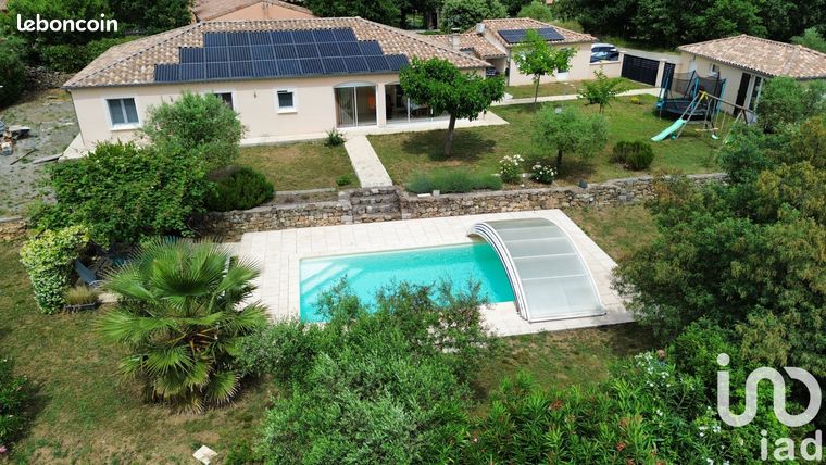 Villa 8 pièces 198 m²