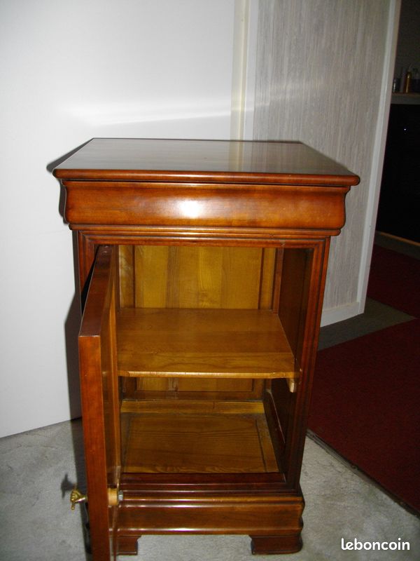 Chambre Style Louis Philippe en merisier: lit (2 sommiers motorisés) + chevet + armoire (image 2)