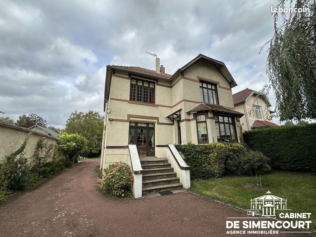 Maison 6 pièces 172 m² · à Amiens · 172 m² · 249 500 €
