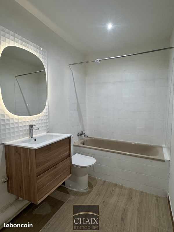 Appartement a louer  - 2 pièce(s) - 42 m2 - Surfyn