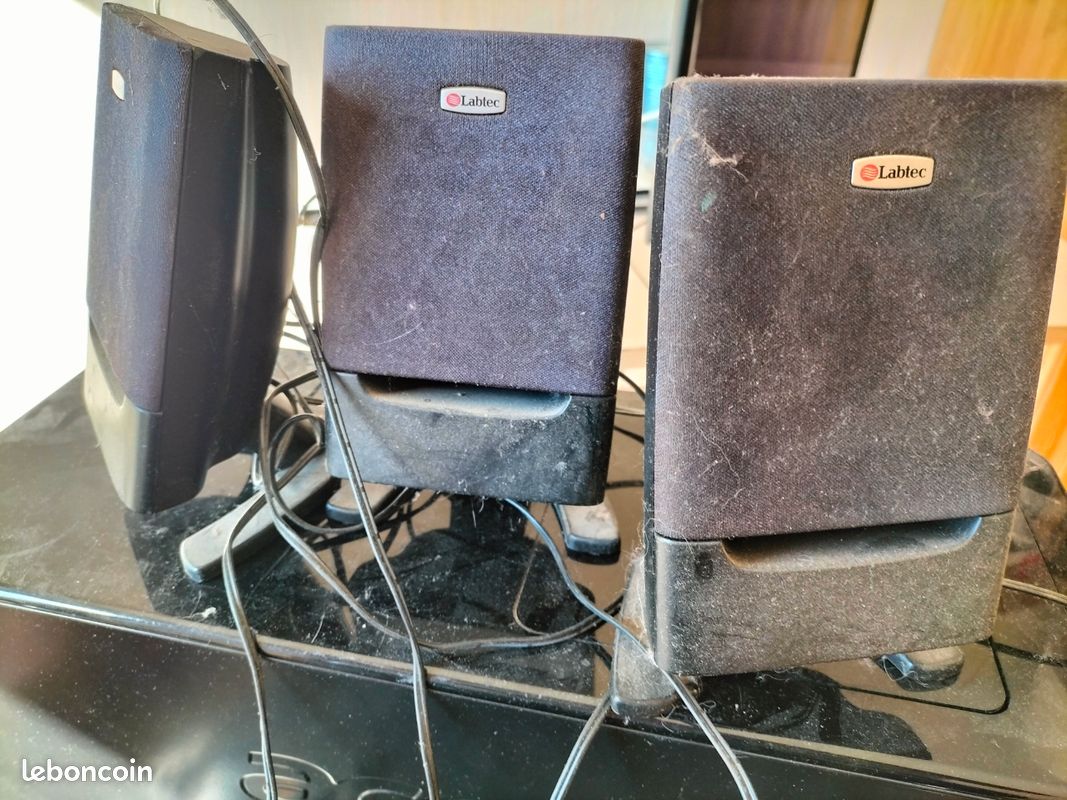 2 TOURS ACER ASPIRE WINDOWS 7 et XP en Panne + Boîte à Musique LABTEC + ÉCRAN/ CLAVIER ( Au Choix possible) (image 18)