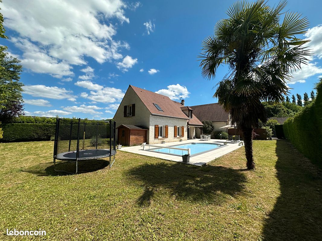 Maison 5 pièces 173 m² · à Coupvray · 173 m² · 629 900 €