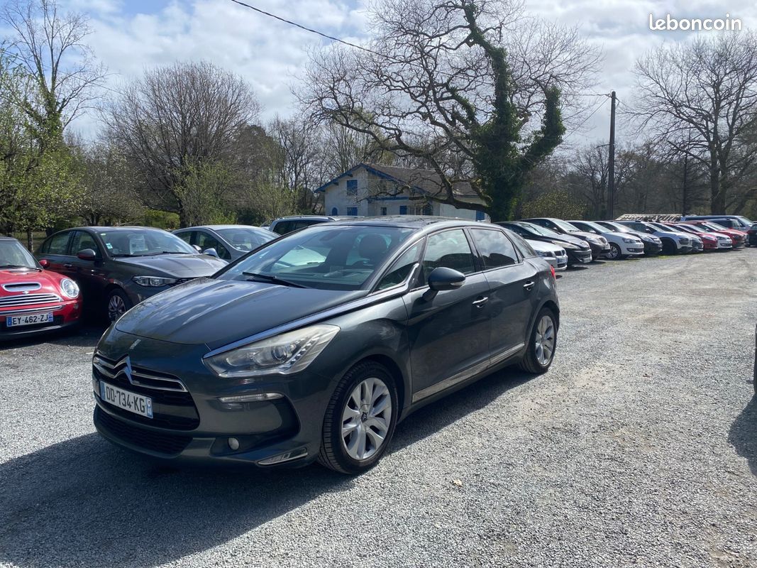 CITROEN DS5 e-HDi 115 Airdream So Chic BMP6 (image 1)